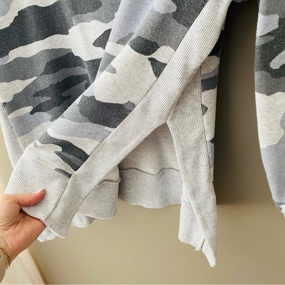 aerie Camo Pullover Sweatshirt Gray Sz Small - Picture 4 of 10